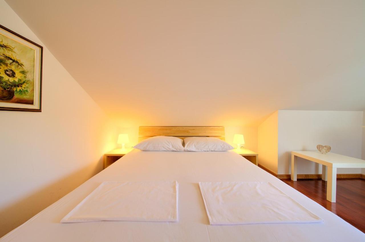 Bed&Breakfast Lucija Bed and Breakfast Punat Eksteriør billede