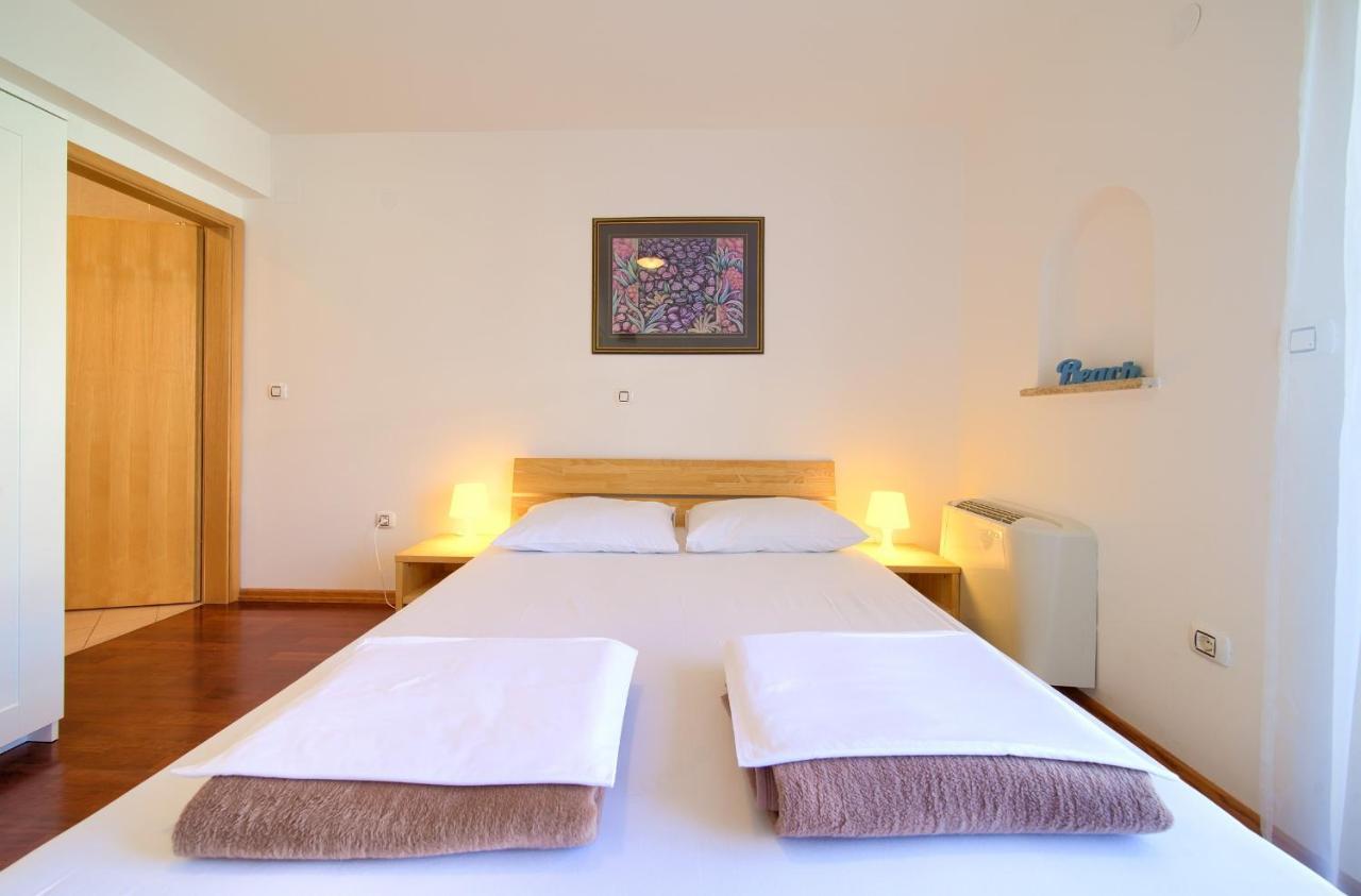Bed&Breakfast Lucija Bed and Breakfast Punat Eksteriør billede
