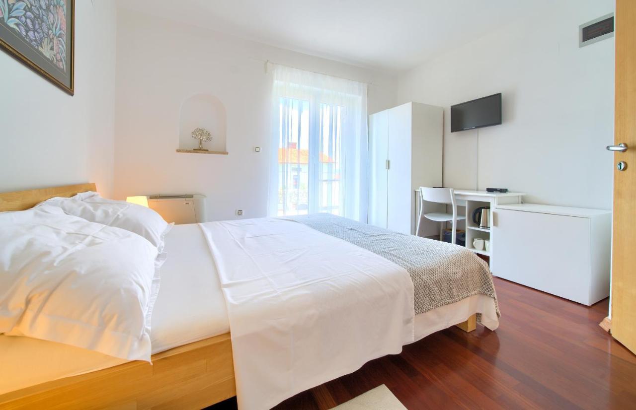 Bed&Breakfast Lucija Bed and Breakfast Punat Eksteriør billede